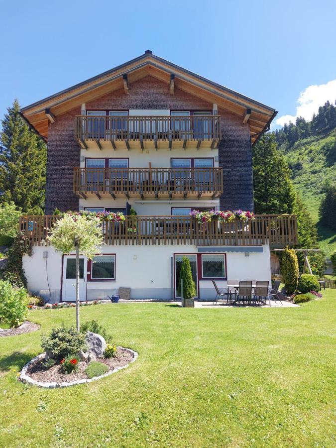 Haus Annette Aparthotel Schroecken Exterior photo