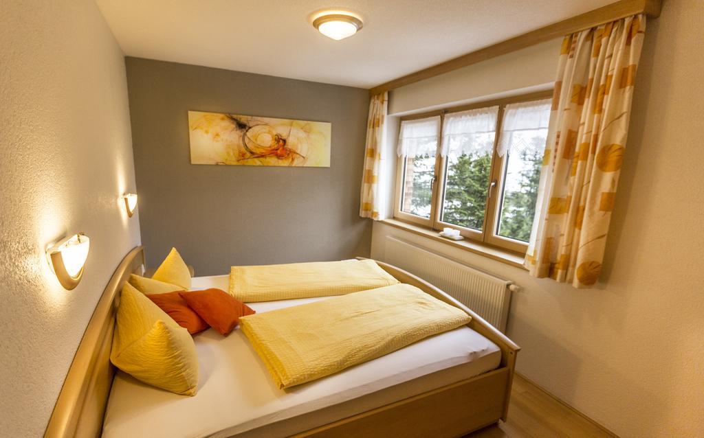 Haus Annette Aparthotel Schroecken Exterior photo